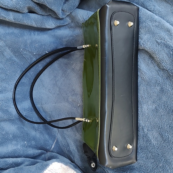 Beijo faux leather green/black color block shoulder bag. GUC. Preloved - Picture 6 of 15